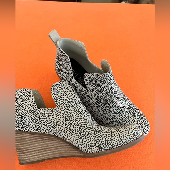 Toms Wedge Boot Size11W - Picture 3 of 4